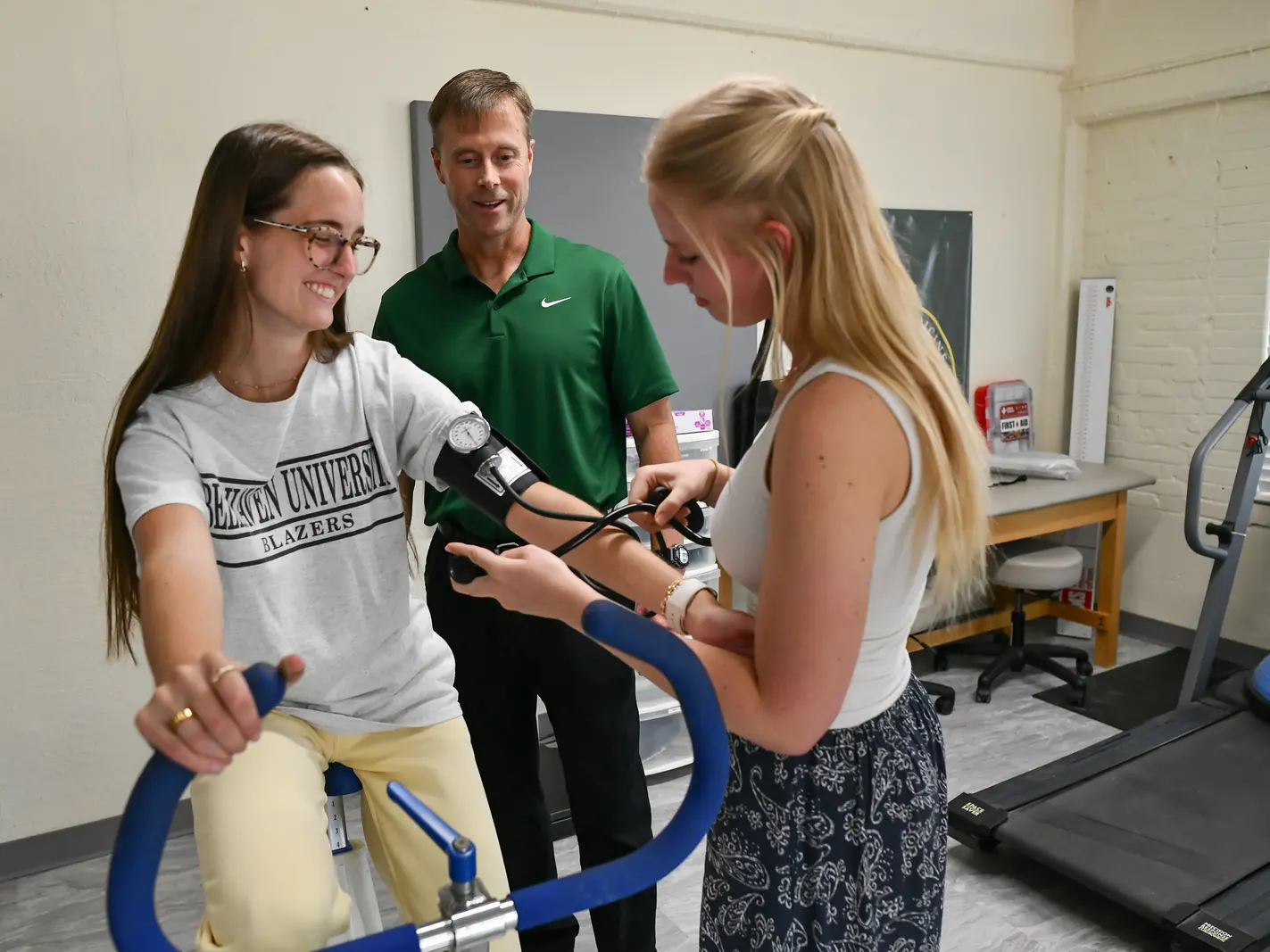 Sports Medicine students in an Exercise Science class